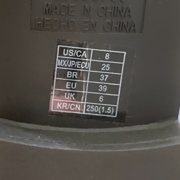 FOREVER 21 BLACK SILVER STUDDED LACE UP ANKLE LOW HEEL FLAT BOOTS Sz 8 - Picture 4 of 5